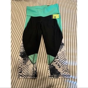 Xersion Capri workout pants